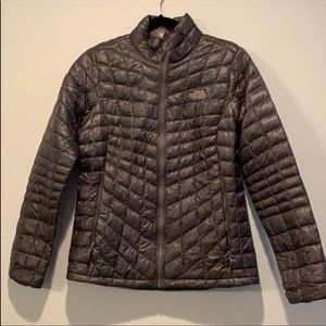 North Face women’s thermal ball jacket coat